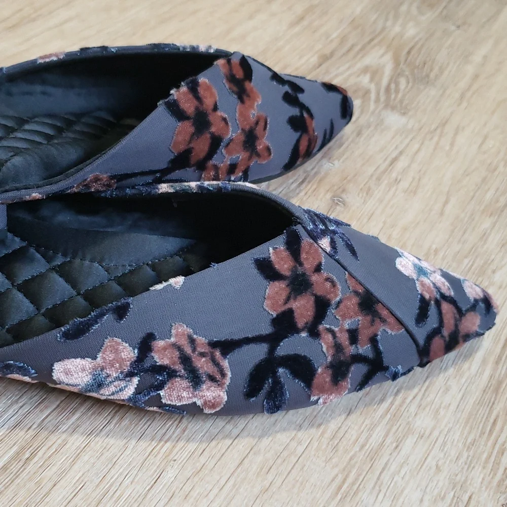 Birdies, The Swan, In Color "Cherry Blossom", Size 9, NWOT - Picture 4 of 9